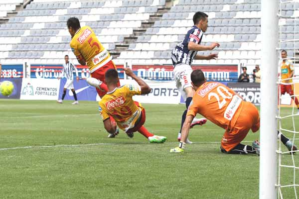 Pachuca derrota 4-0 al Herediano en encuentro amistoso